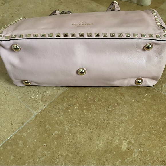 Valentino Garavani blush pink tote - Picture 10 of 17
